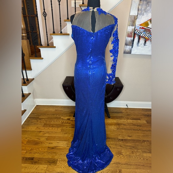 161- EUC Gorgeous one of a kind gown by Ronica Marie couture - Picture 3 of 6